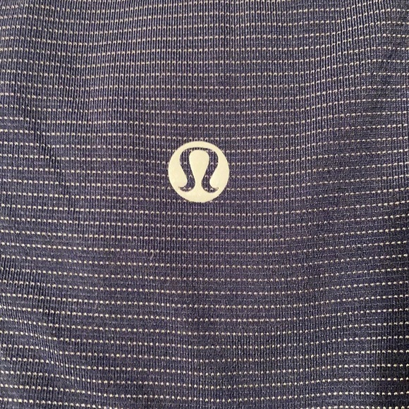 Lululemon lightweight tee navy and black- L - Picture 5 of 6
